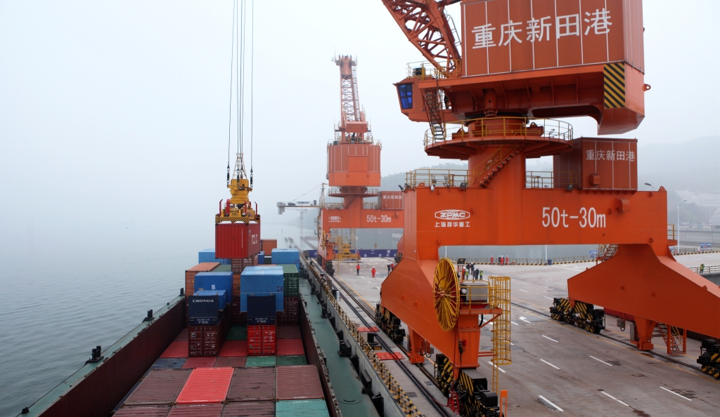 2020年12月3日，，，万州新田港一期作业区正式开港运营